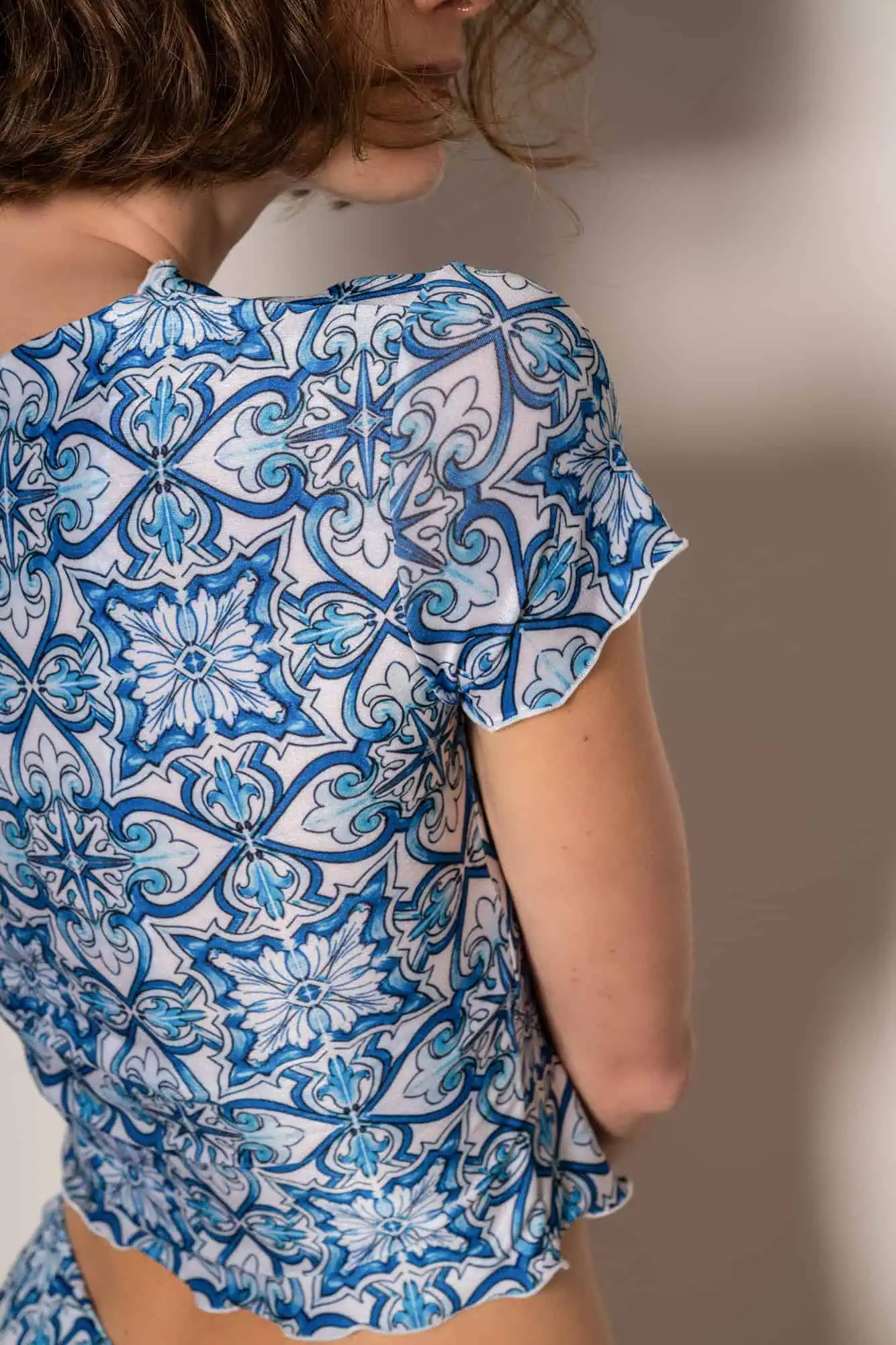 Blue Maiolica Crop T-Shirt - Image 4