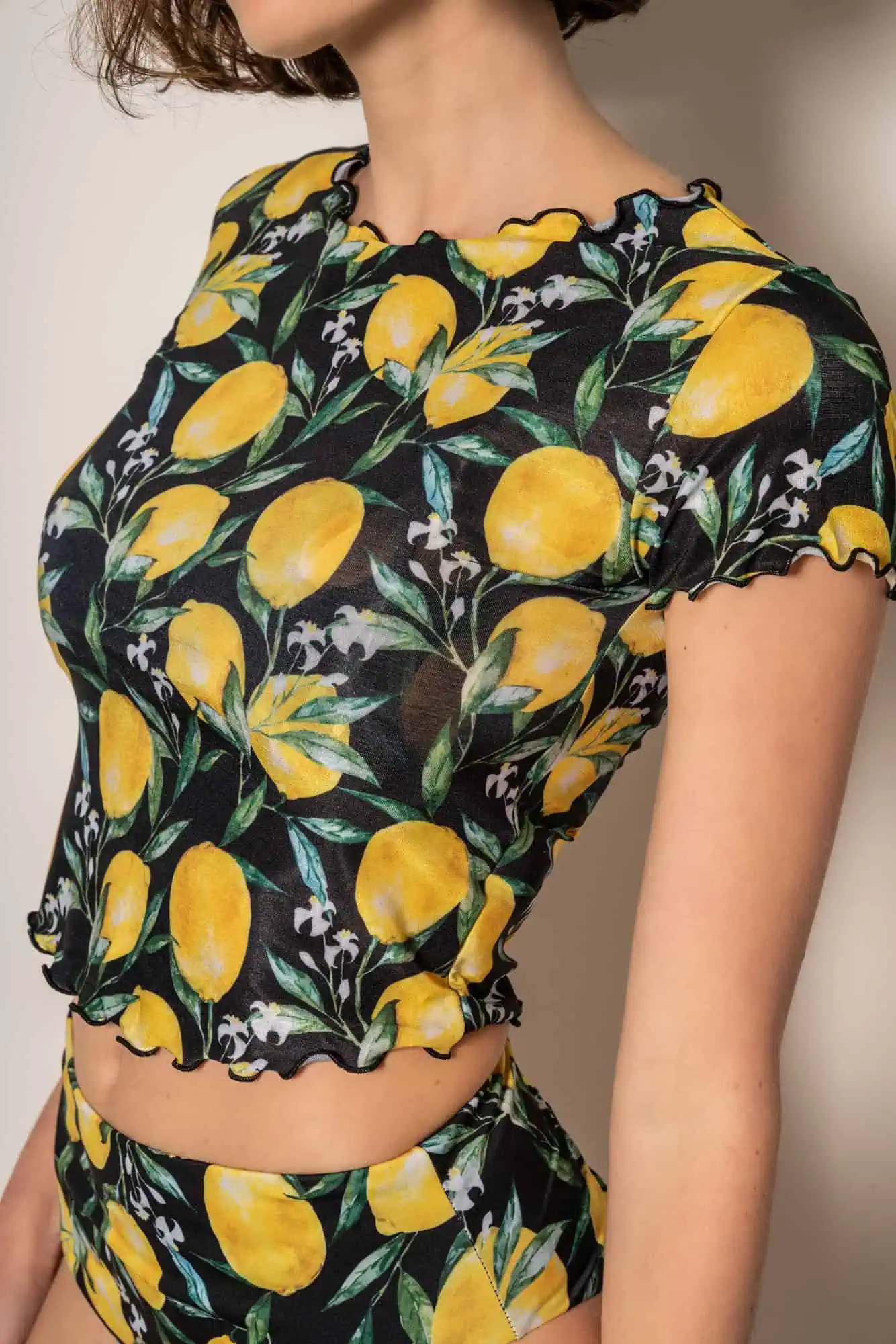 Black Lemon Crop T-Shirt - Image 2